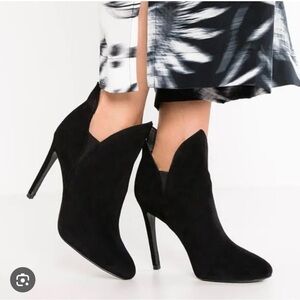 Nine West Black Electrool1